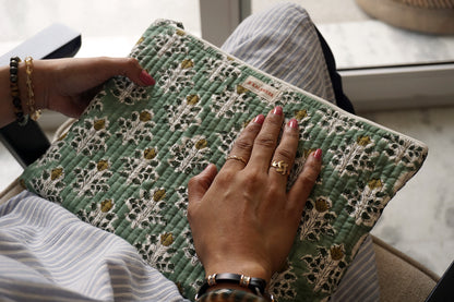 Willow Bloom Tablet Sleeve